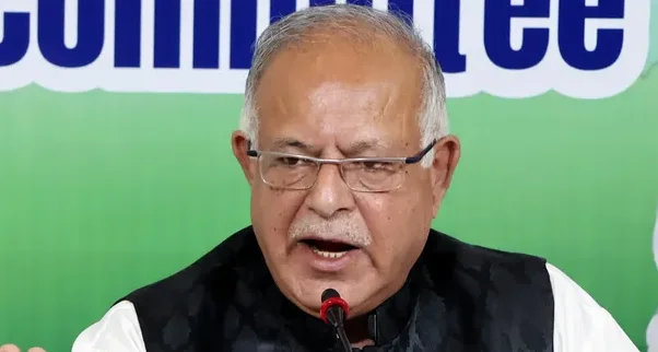 J&K Cong asks LG Sinha to order inquiry into IAS officer's conduct towards junior