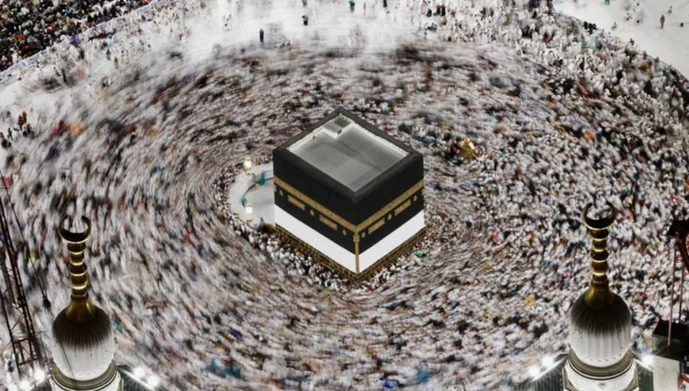 India Sets Up Additional Control Room in Makkah to Help Umrah Pilgrims Amid Flight Disruptions