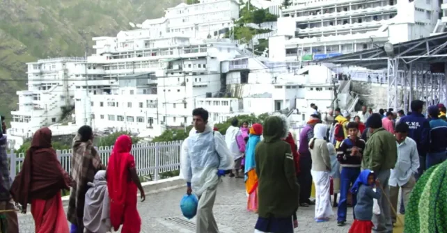 Navratri Begins at Shri Mata Vaishno Devi Shrine Amid Heavy Pilgrim Rush