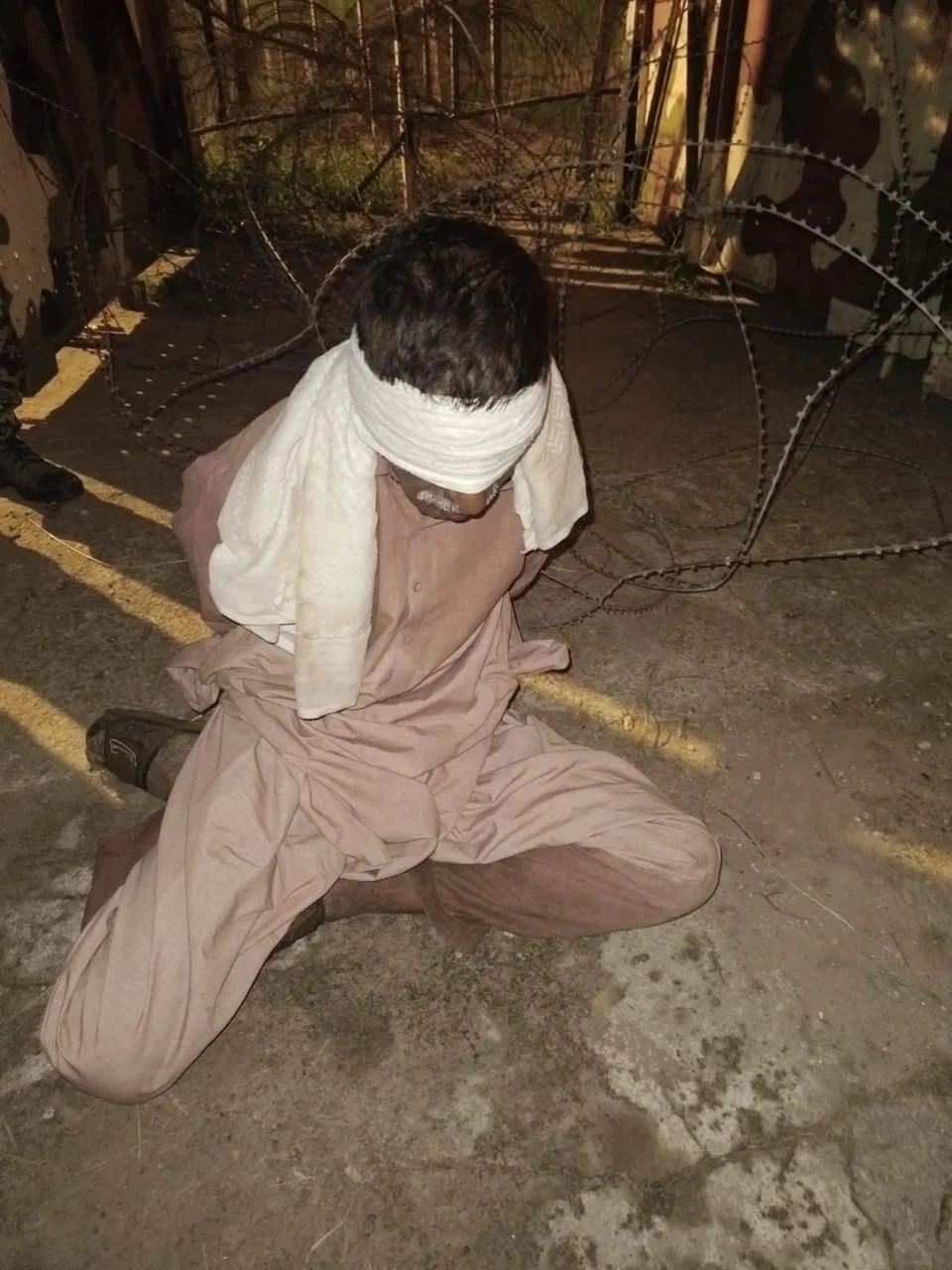 BSF Apprehends Pakistani National While Attempting to Cross International Border in Akhnoor