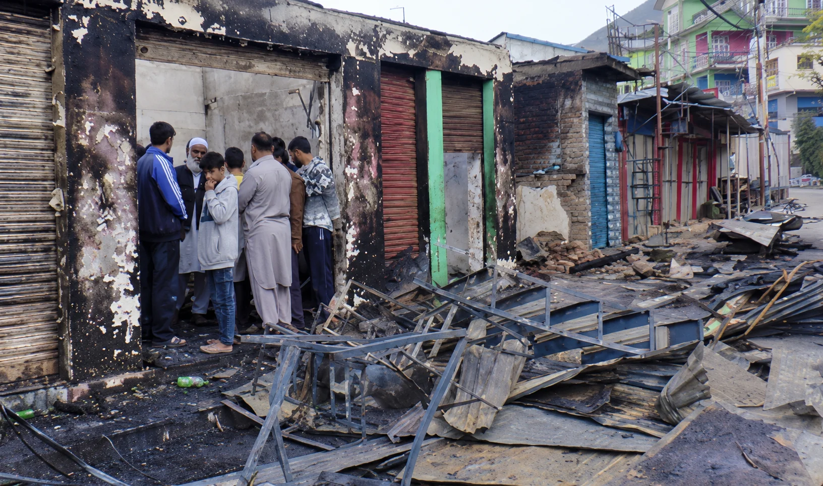 Fire guts 8 structures in Doda; shopkeepers suffer heavy losses