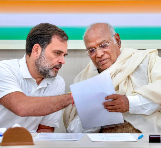 Rahul Gandhi, Mallikarjun Kharge and Others Move Supreme Court Over Alleged SIR Irregularities
