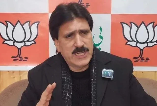 J-K BJP condemns IAS officer's conduct, asks bureaucrats to adopt 'post-2019 work culture'