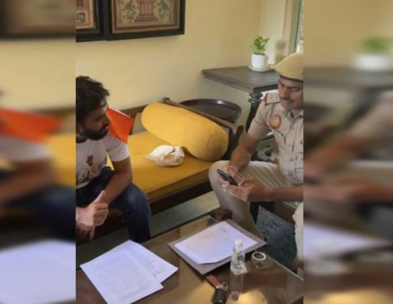 Delhi Police Serve Notice on CJP Founder Abhijeet Dipke Ahead of ‘Tiranga’ March