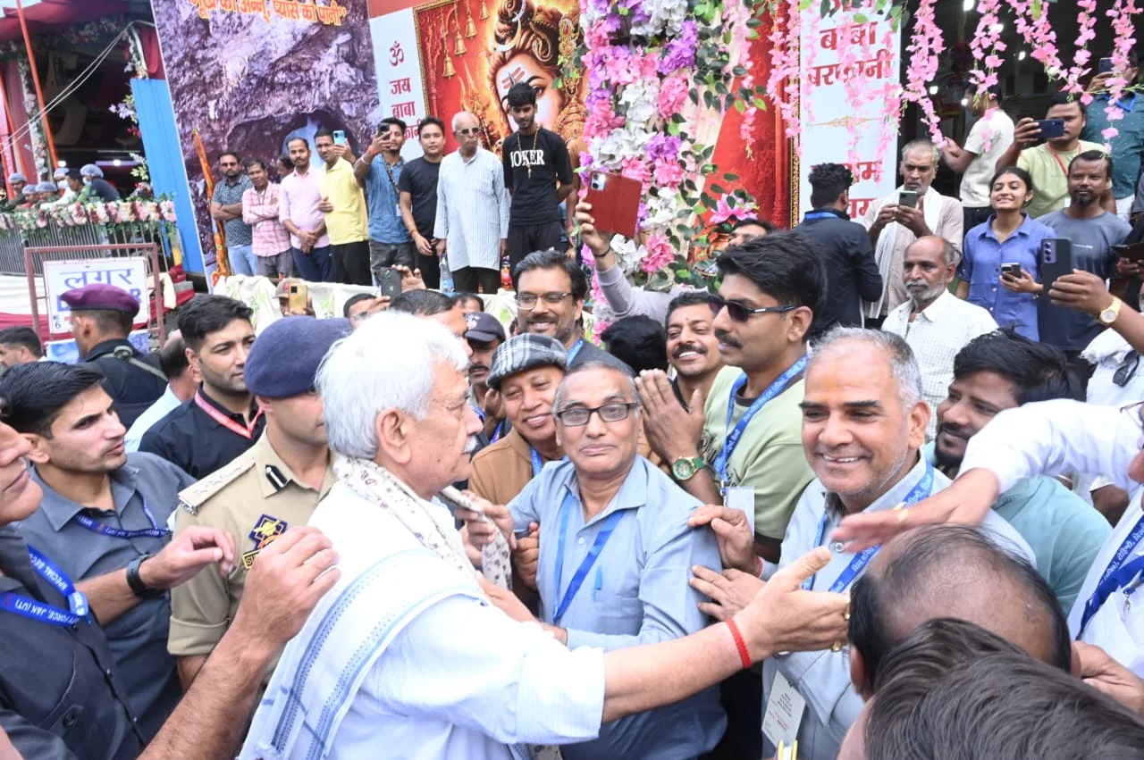 1.70 Lakh Pilgrims Visit Amarnath Shrine in First Eight Days: LG Sinha