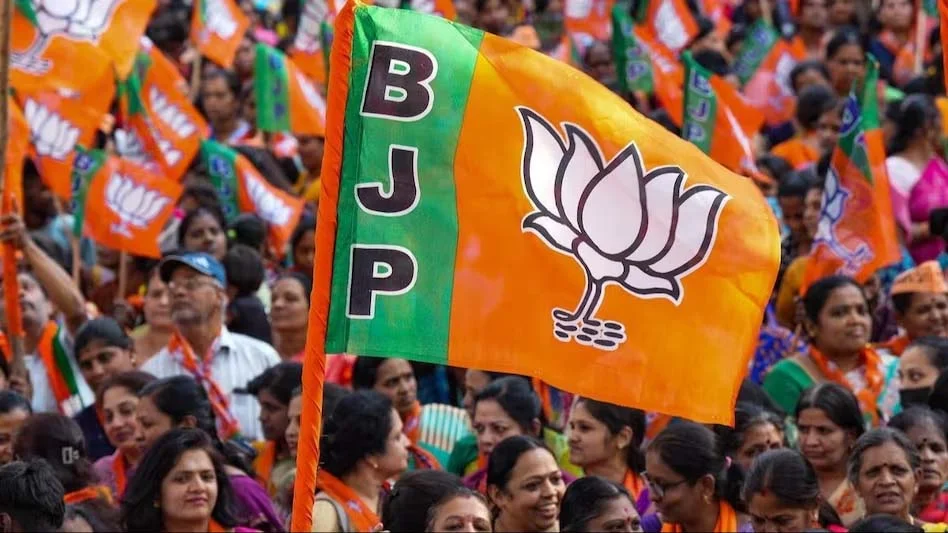 BJP Hits Back At Omar Abdullah Over Poaching Allegations, Says CM Should ‘Introspect’