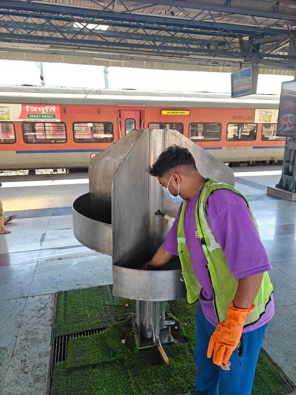 Safe and clean drinking water for passengers at all railway stations of Jammu Division under Swachhata Abhiyan