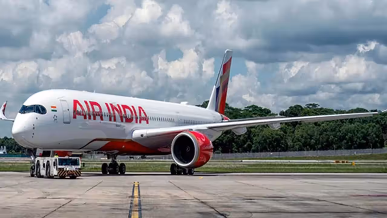 AI flight incident: Hydraulic systems failed; pilot tested positive for psychoactive substance