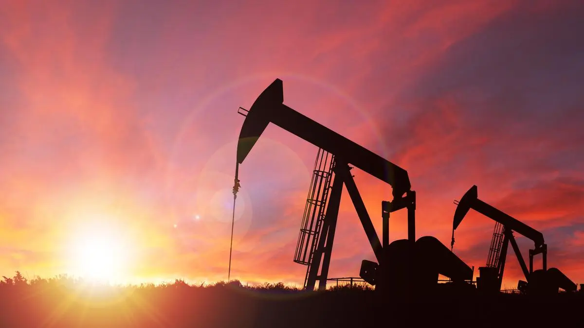 Crude oil futures rise as Vance declines to give timeline to end US-Iran conflict