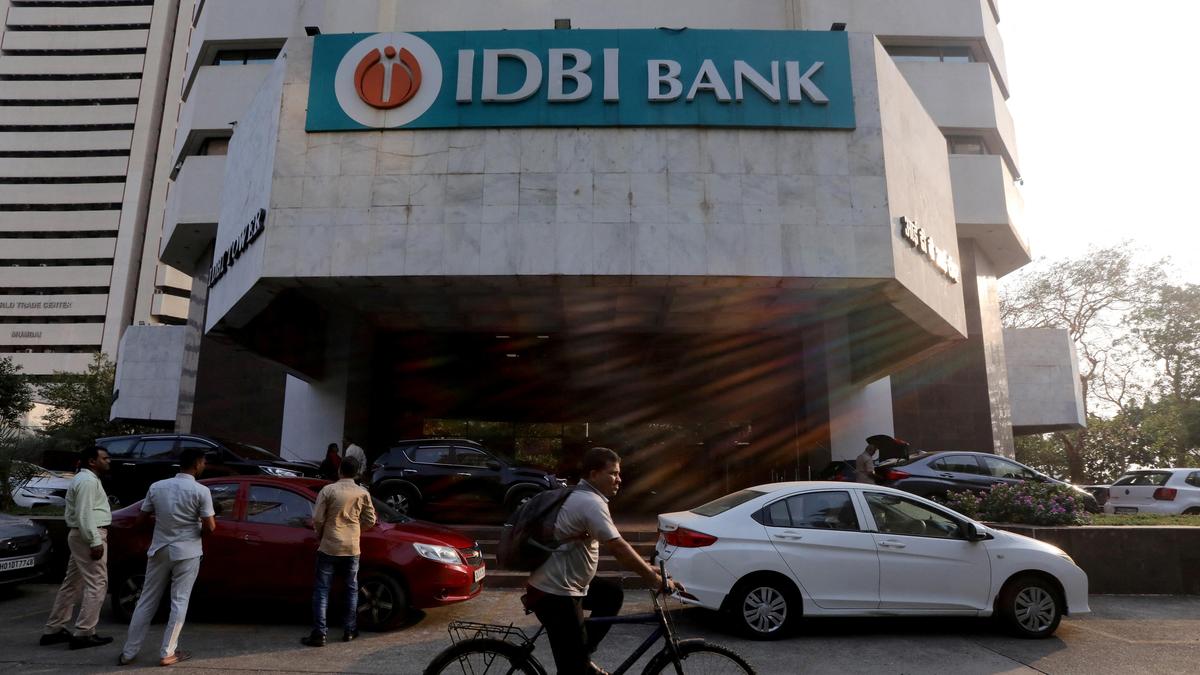 IDBI Bank stake sale: Bank officers’ body seeks urgent  ‘mid-course correction’