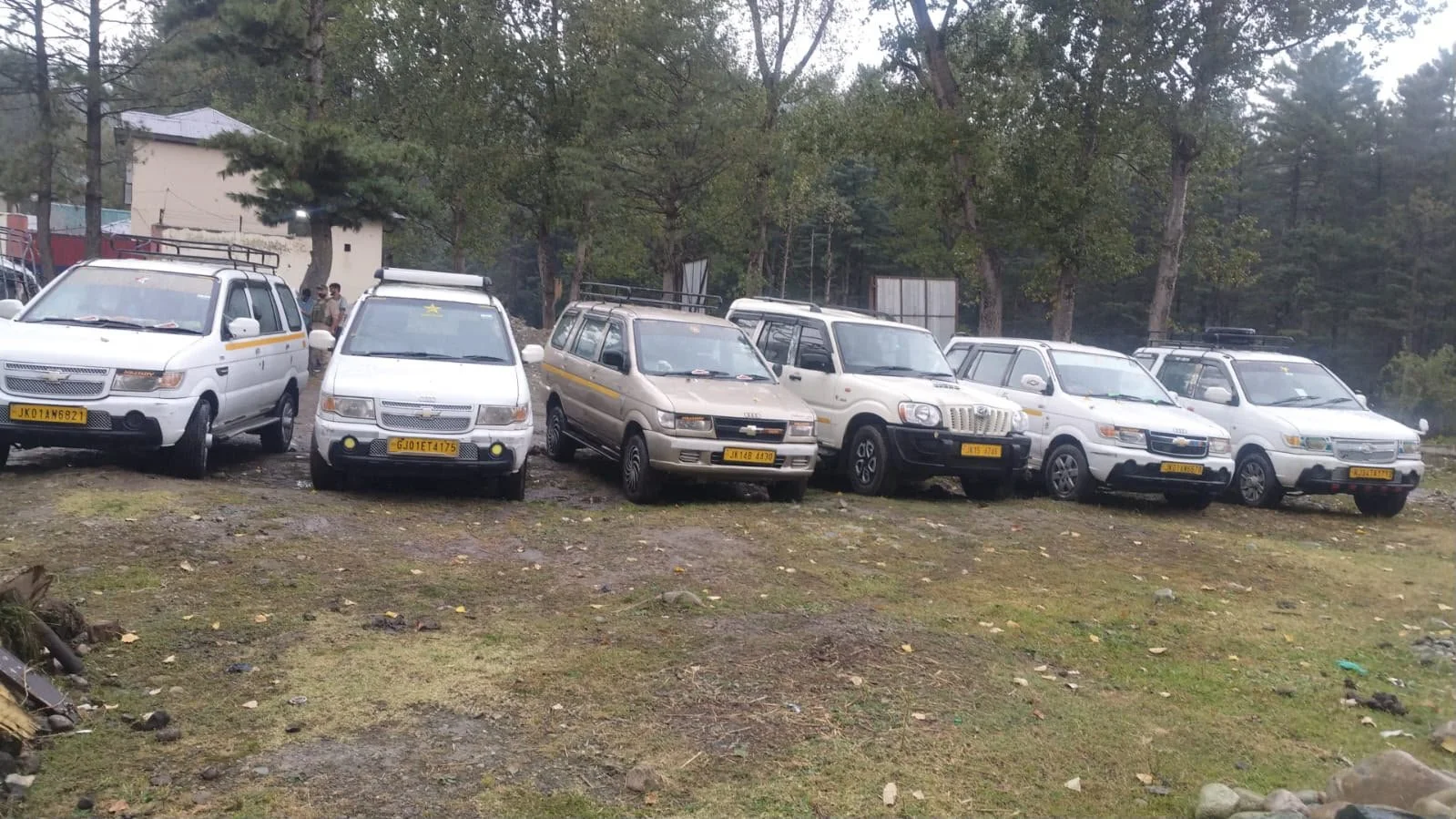 Six vehicles seized in Tangmarg during crackdown on tourist harassment