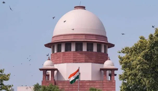 Supreme Court Seeks Centre’s Response on Plea Challenging Mandatory Singing of Six Stanzas of Vande Mataram