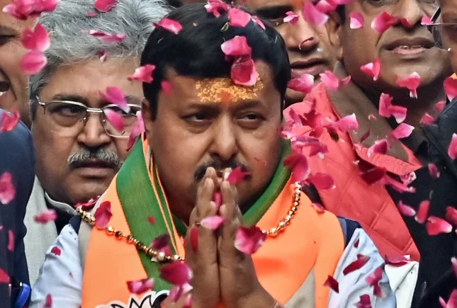 BJP Chief Nitin Nabin Offers Prayers at Siddhivinayak, Lalbaugcha Raja in Mumbai