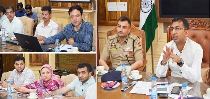 Div Com Kashmir urges fruit growers to leverage railway freight services for economical transportation