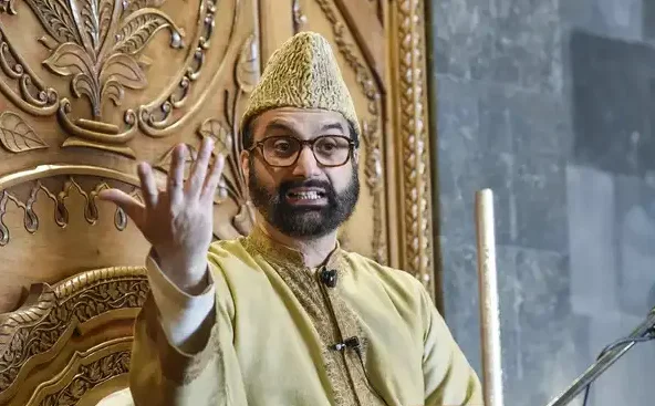 Mirwaiz Urges Centre to Reconsider Ban on Social, Political Organisations in J-K
