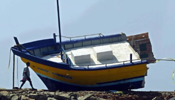 Sri Lanka Navy Launches Rescue Operation After Indian Fishing Vessel Runs Aground