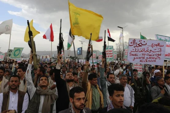 Iran-Backed Militias in Yemen, Iraq Join Forces to Threaten Gulf: Officials