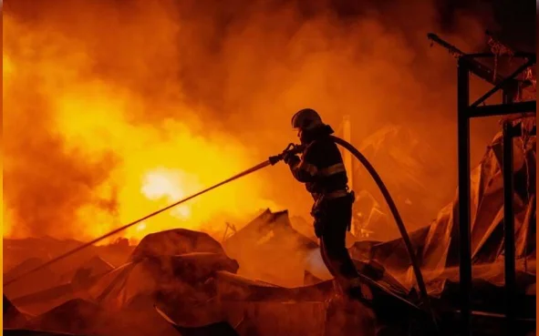 Russian Strikes Kill Four, Including Child, in Kyiv Region