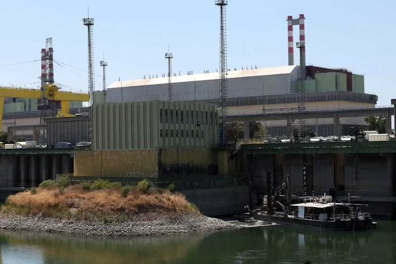 Hungary’s Paks Nuclear Plant Faces First-Ever Shutdown as Danube Water Levels Hit Record Lows