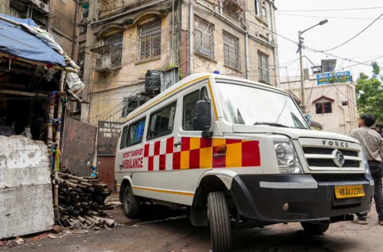 Bangladeshis among 9 killed in Kolkata blaze