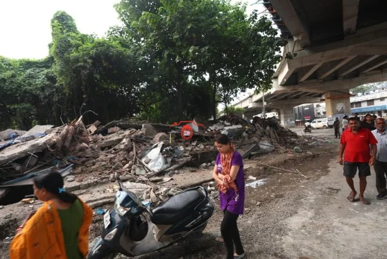 JMC demolishes 20 shops at Satwari Chowk, traders allege no prior notice