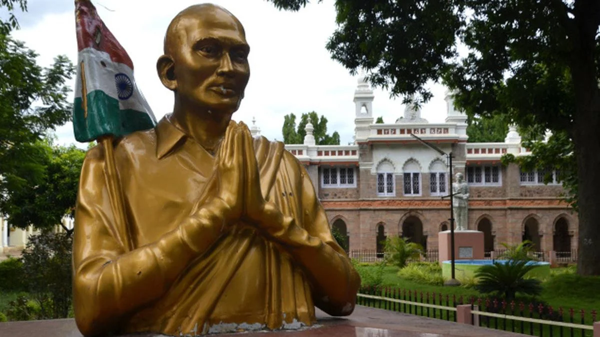 Amit Shah Pays Tribute to Pingali Venkayya on Birth Anniversary