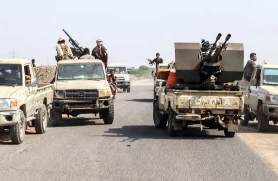 Fighting Intensifies in Yemen as Houthi Missile Strike Kills Four, Injures 10