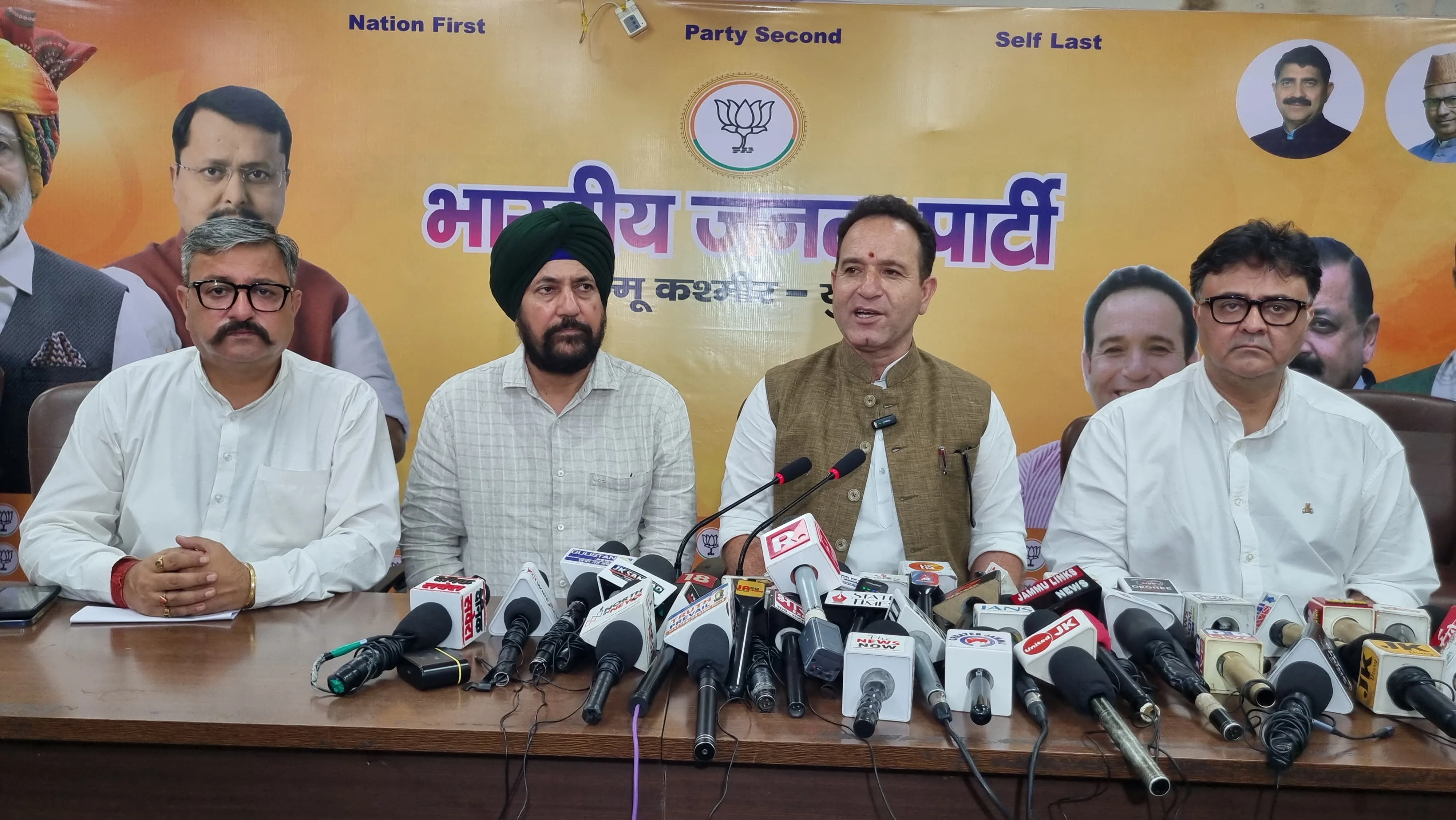 LoP Sunil backs Jharkhand students, seeks probe into exam irregularities