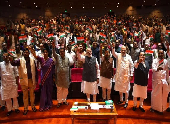 Tricolour-Waving NDA MPs Greet PM Modi at ‘Mangal Milan’, Raise ‘Vande Mataram’ Slogans